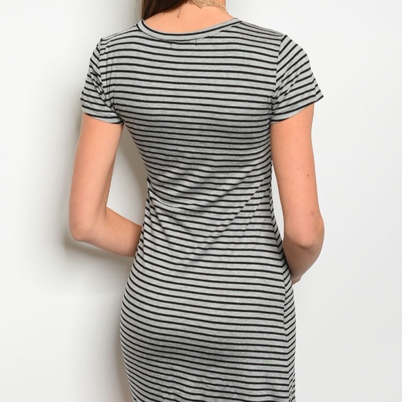 Clearance NWT Women’s stripe T-shirt dress - Picture 3 of 4